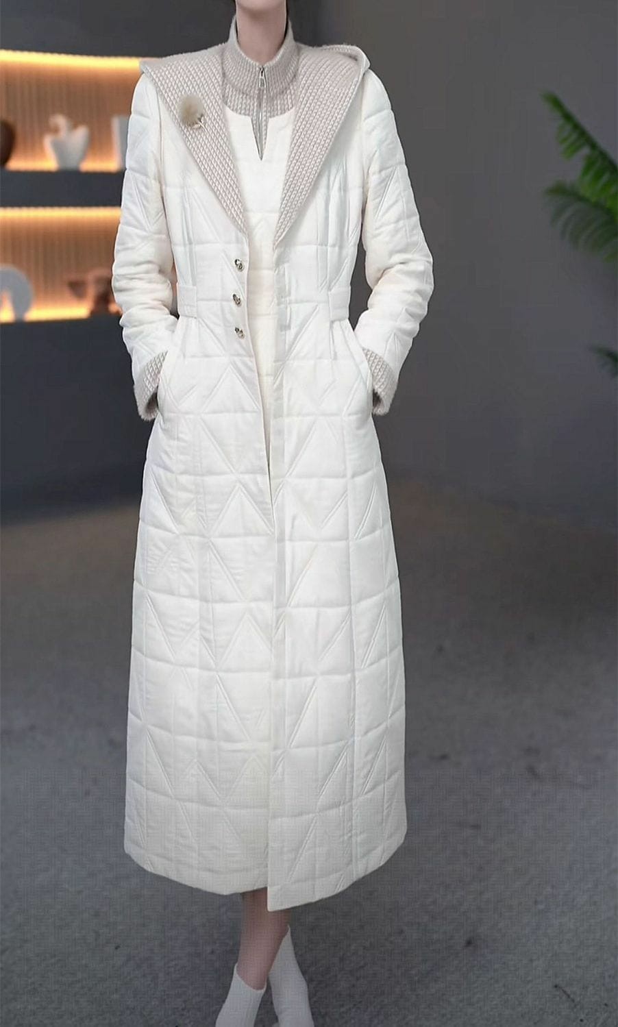 High-end stylish two-piece women's outfit 2025 autumn and winter new slimming concealing cotton-padded coat dress fashion